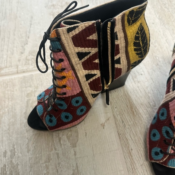 Burberry Multicolor Lace-Up Boots - Picture 2 of 8